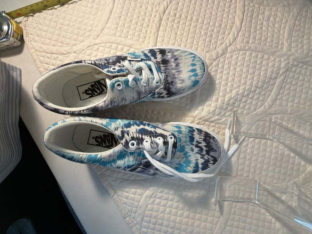 Vans Women's Doheny Tie-Dye Low Top Lace-Up Sneakers